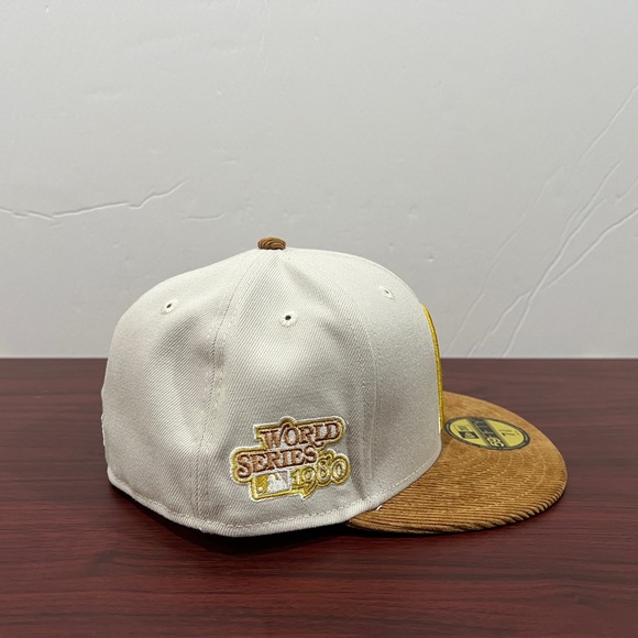 New Era, 59Fifty Fitted Hat, Philadelphia Phillies, Corduroy Brim - Picture 10 of 12